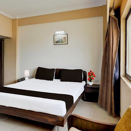 Super Townhouse Koyambedu Hotel เชนไน ภายนอก รูปภาพ