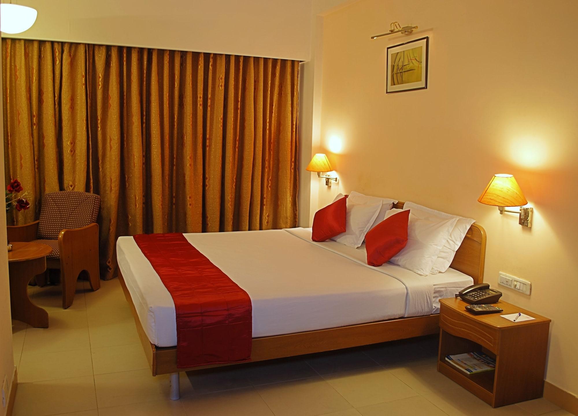 Super Townhouse Koyambedu Hotel เชนไน ภายนอก รูปภาพ