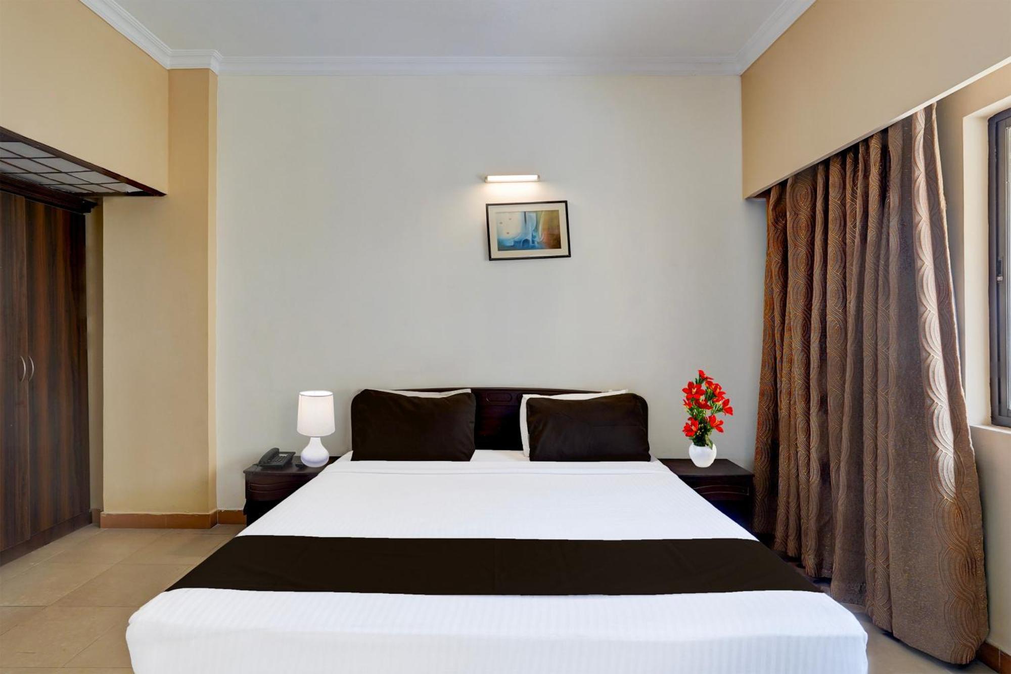 Super Townhouse Koyambedu Hotel เชนไน ภายนอก รูปภาพ