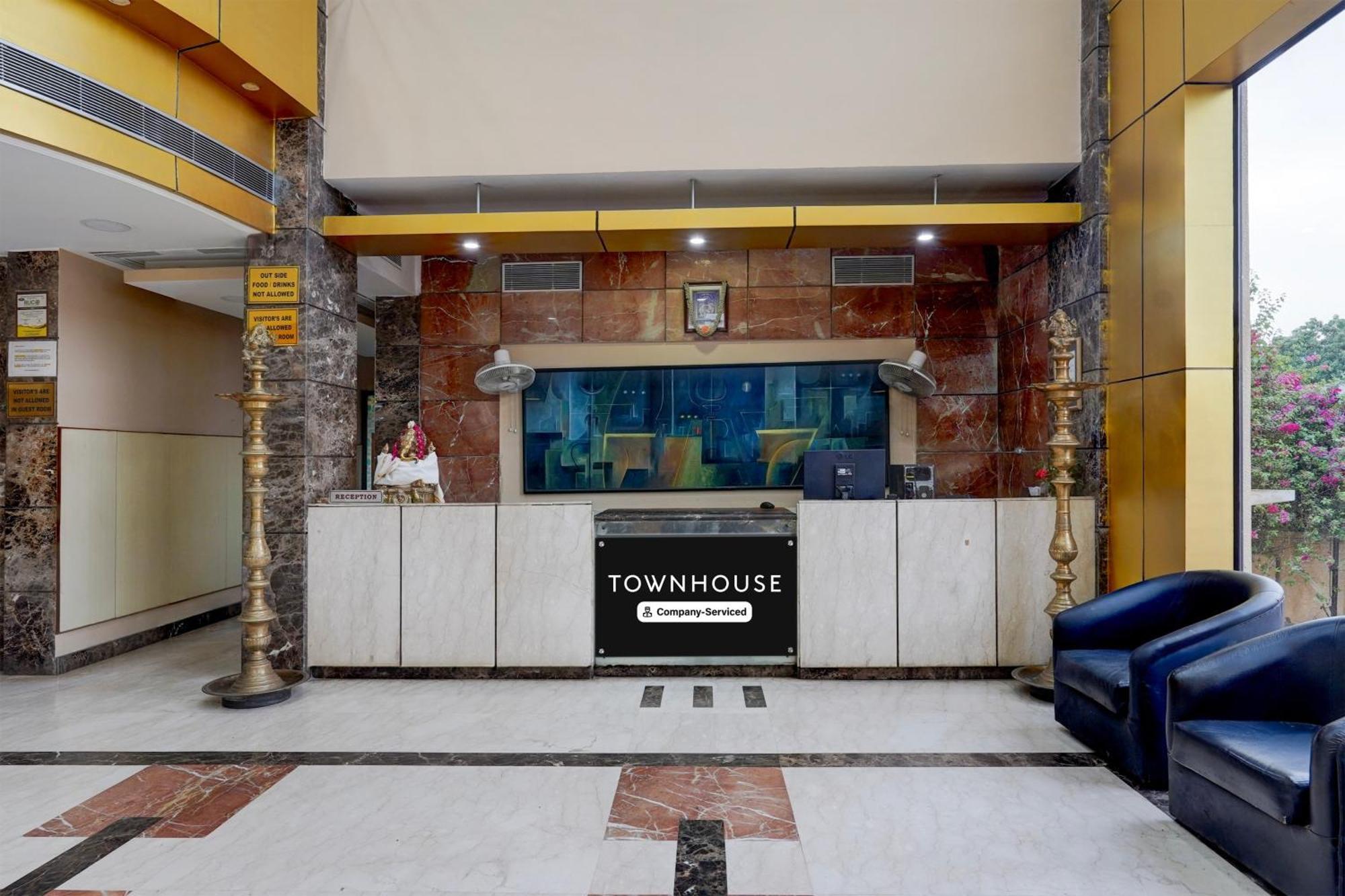 Super Townhouse Koyambedu Hotel เชนไน ภายนอก รูปภาพ