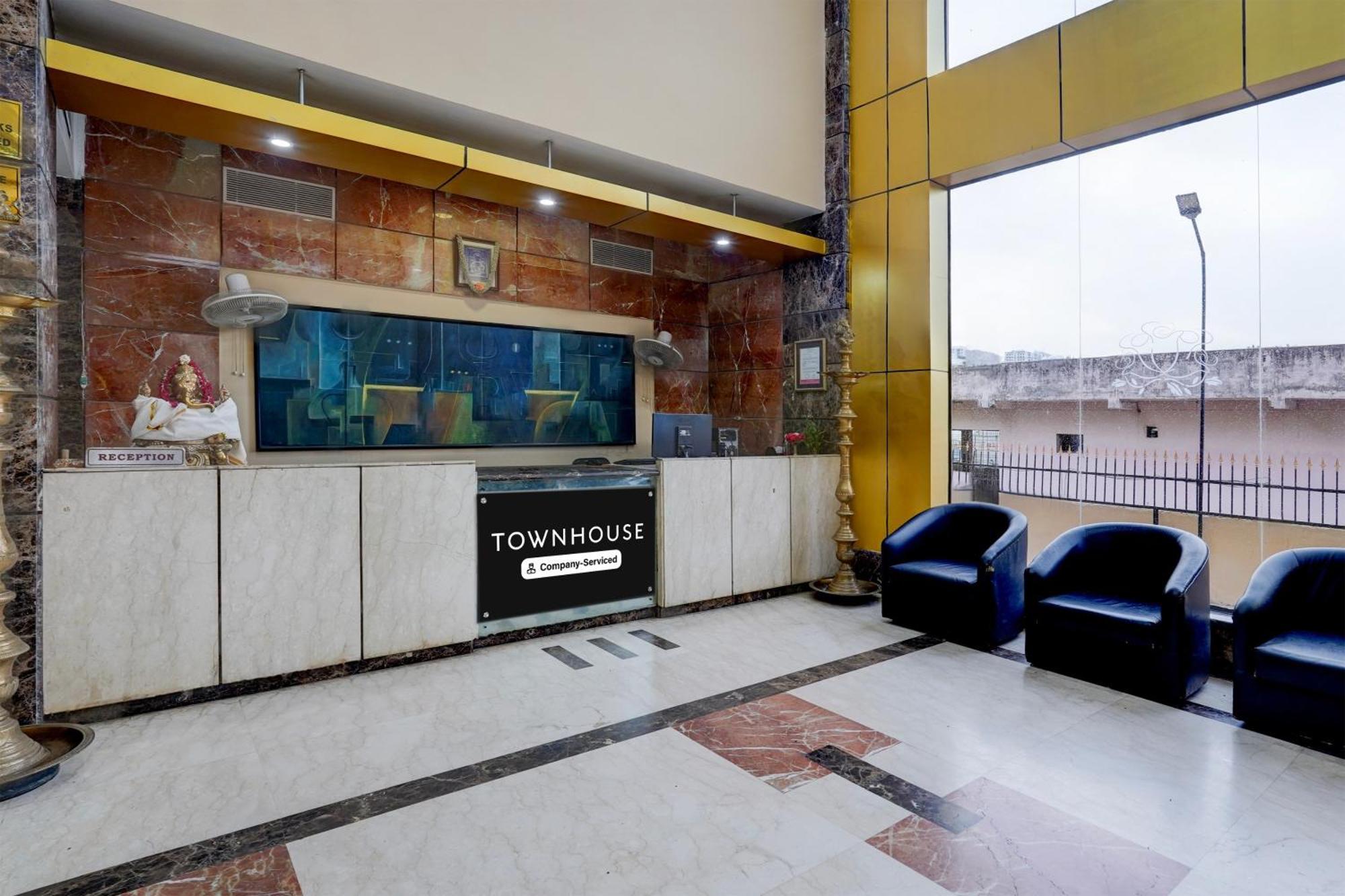Super Townhouse Koyambedu Hotel เชนไน ภายนอก รูปภาพ