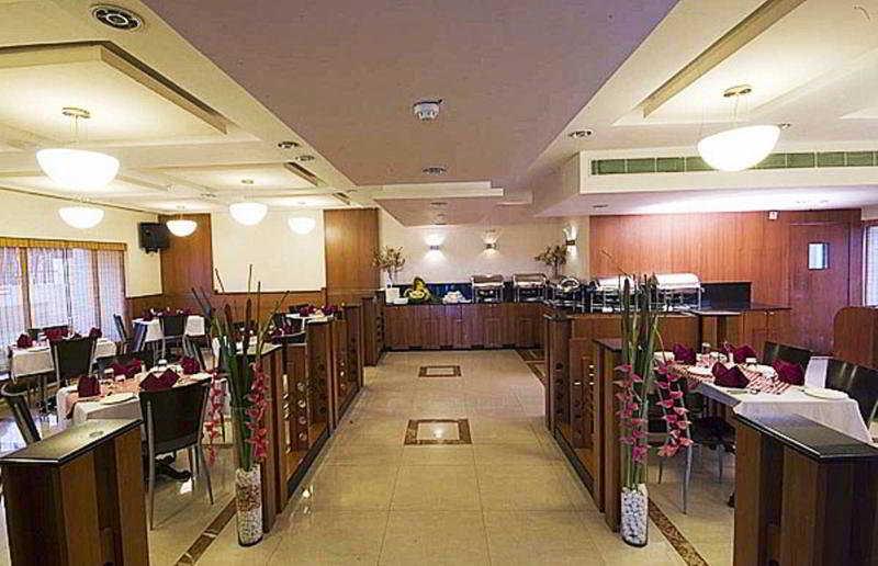 Super Townhouse Koyambedu Hotel เชนไน ภายนอก รูปภาพ