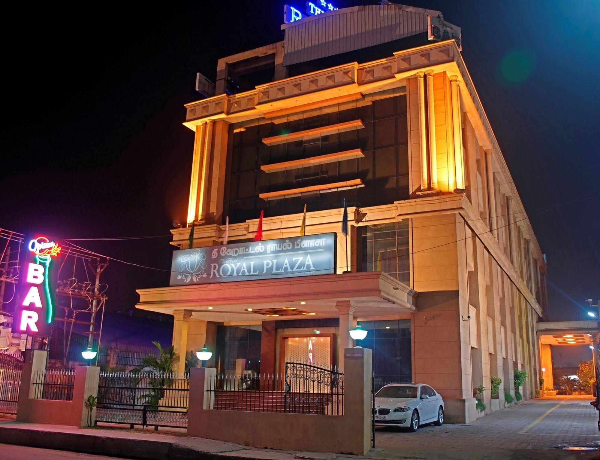 Super Townhouse Koyambedu Hotel เชนไน ภายนอก รูปภาพ