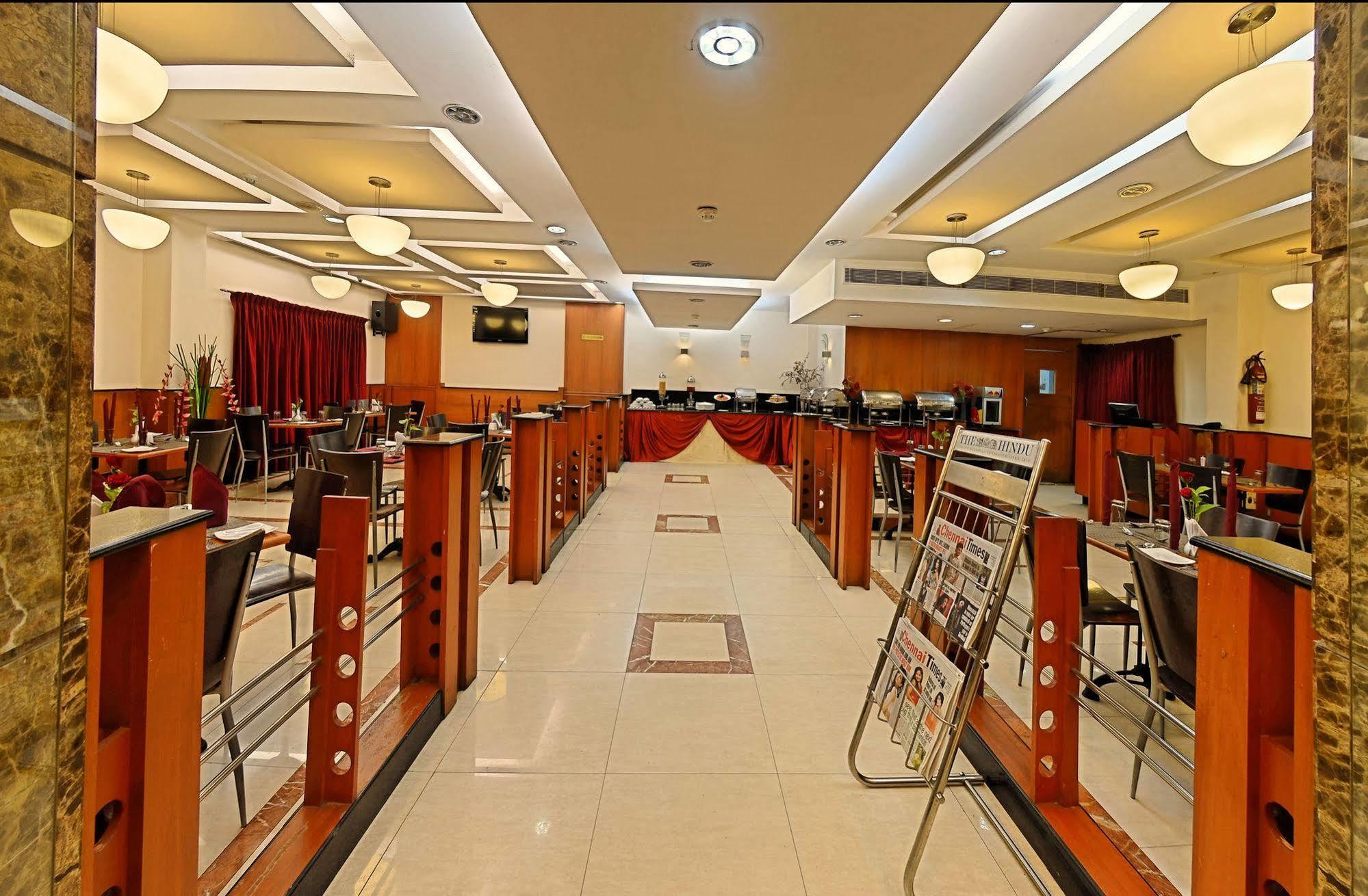 Super Townhouse Koyambedu Hotel เชนไน ภายนอก รูปภาพ