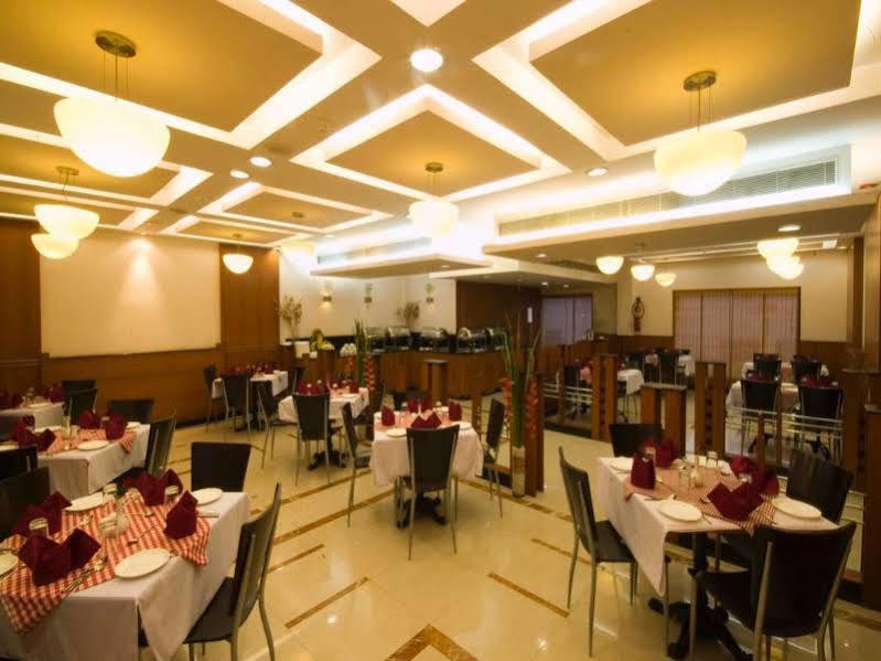 Super Townhouse Koyambedu Hotel เชนไน ภายนอก รูปภาพ