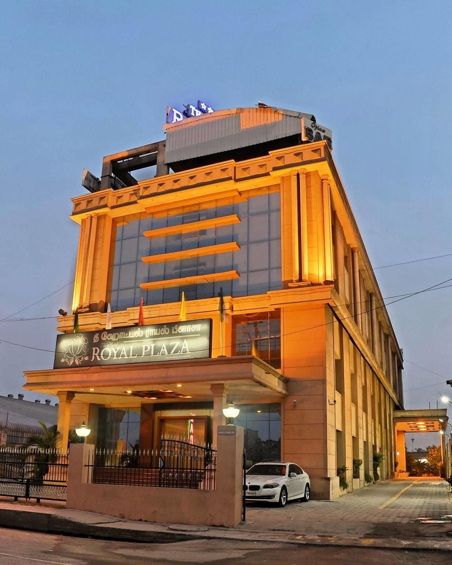 Super Townhouse Koyambedu Hotel เชนไน ภายนอก รูปภาพ